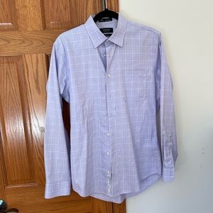 Men’s Nordstrom slim fit dress shirt in light lavendar